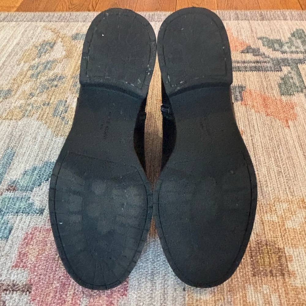 Make Me An Offer 😊 - Cute Anne Klein Booties with Buckle Details (Black) - Picture 6 of 11
